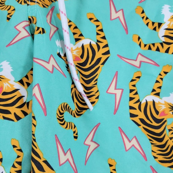 No Boundaries Swimming Trunks Shorts Mens XL Green Tiger King Vibe Lighting - Picture 5 of 11